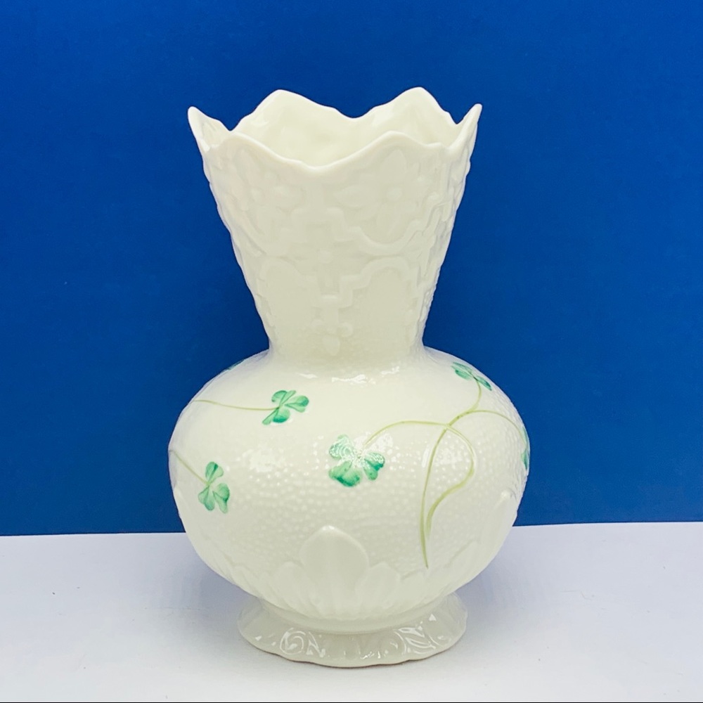 Ireland Beleek shamrock flower vase St Patrick’s
